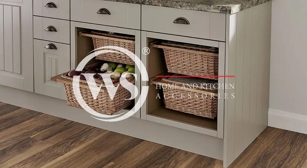 سبد و وسایل نگهداری لباس عروس